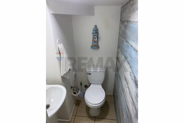 Casa con piscina, quincho y ac en buin - Imagen 27