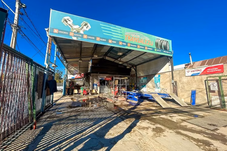 Propiedad comercial y residencial av. gabriela