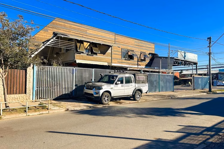 Propiedad comercial y residencial av. gabriela
