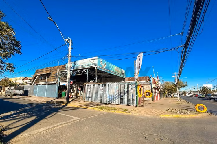 Propiedad comercial y residencial av. gabriela