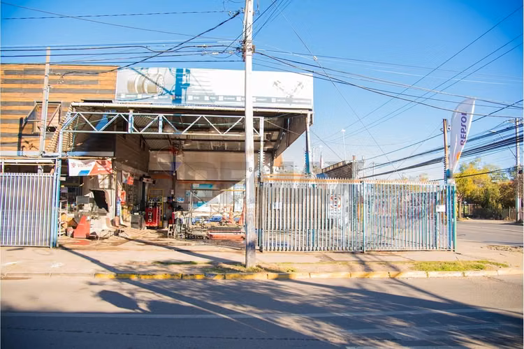Propiedad comercial y residencial av. gabriela