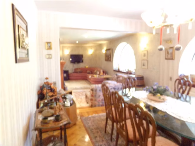 CASA CASI CON CALLE LAS DIEZ CUADRAS - Imagen 4
