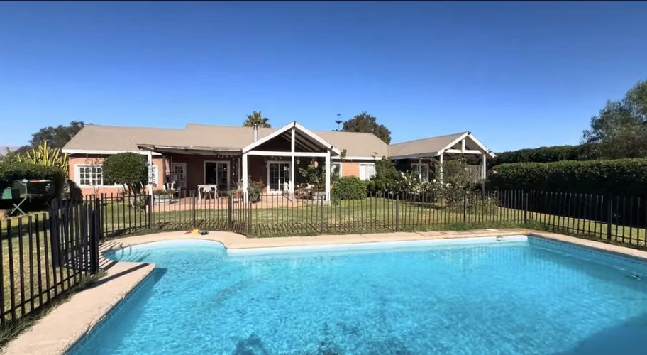 Casa Exclusiva en Arriendo en Chamonate, Copiapó | Condominio Privado