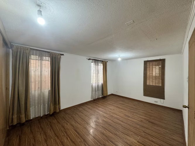 AGENDA TU VISITA-CASA DE 4D2B EN EXCELENTE SECTOR DE MAIPÚ - Imagen 12