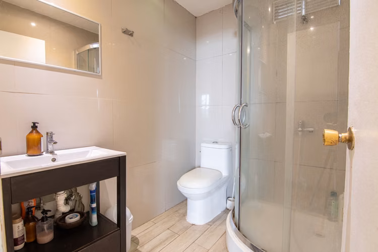 CASA EN VENTA EN LAS CONDES  JARDINES, PRIVACIDAD Y GRAN PO