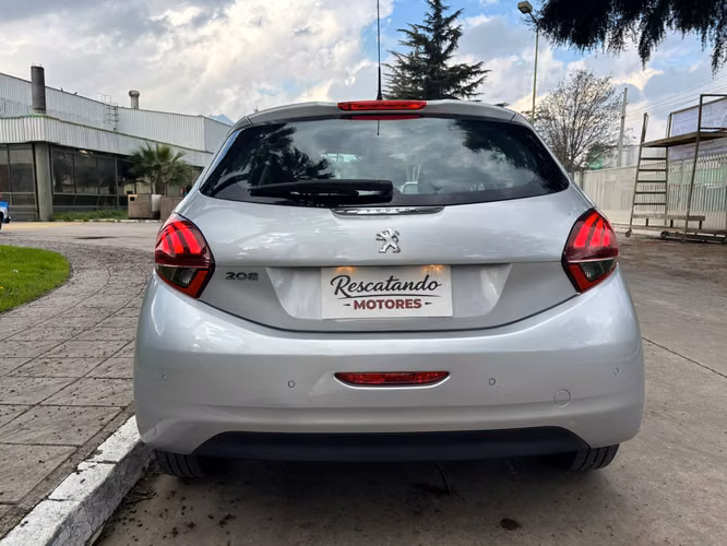 Peugeot 208 2018 - Imagen 3