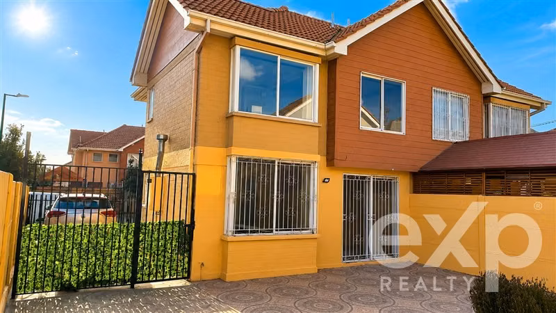 Casa 3 dormitorios en sector Altos del Raco Puente Alto