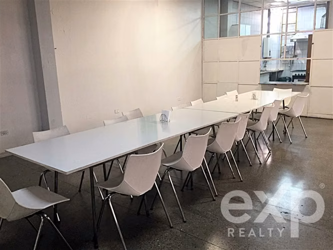 Mapocho con Libertad Bodega con oficinas arriendo Santiago - Imagen 7