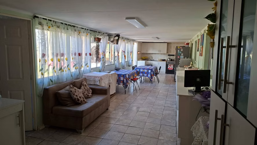 Amplia propiedad con piscina y gran terreno en Putaendo