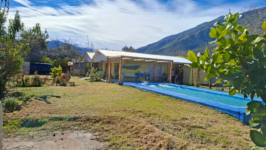 Amplia propiedad con piscina y gran terreno en Putaendo