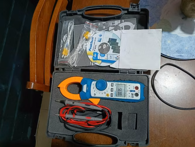 PINZA AMPERIMÉTRICA PEAKTECH P1670 - 1000A AC/DC TrueRMS + Bluetooth  - Mide Voltaje, Corriente, Resistencia, Capacidad, Temperatura