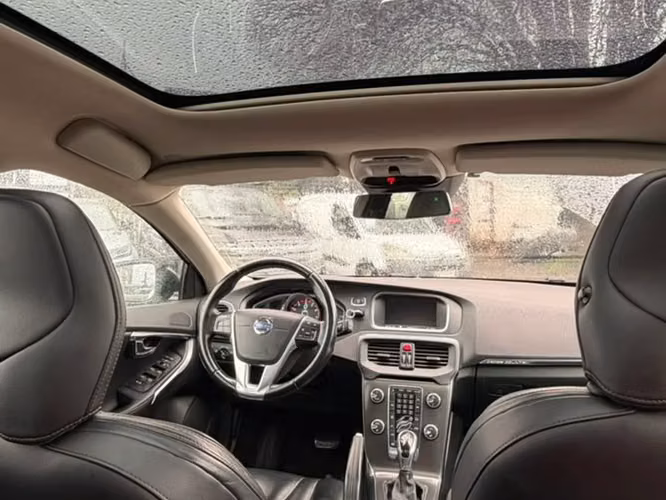 VOLVO V40 2.5 BENCINERA 4X4 AWDAT 5P 2014