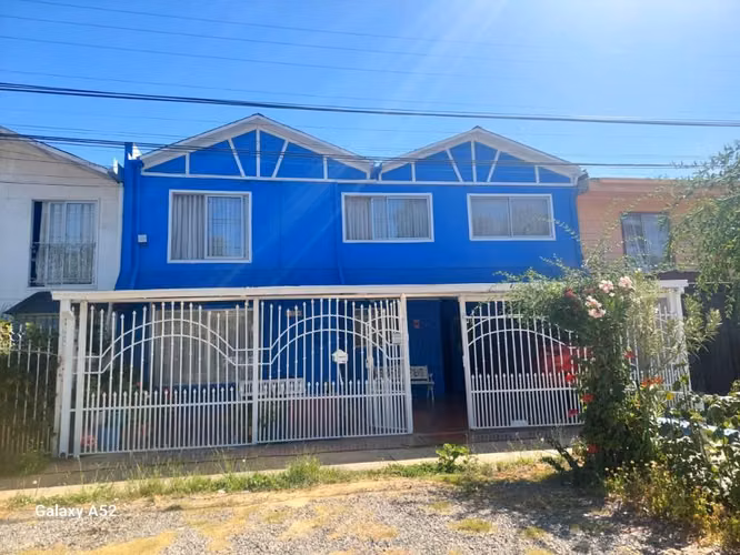 Arriendo piezas amobladas