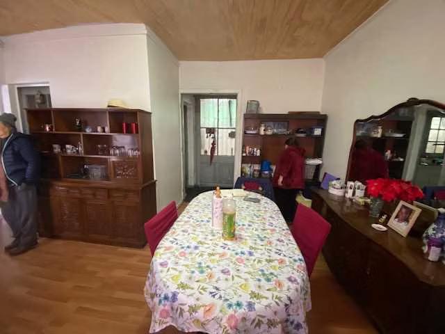 venta Oportunidad casa esquina con local (181325) - Imagen 3