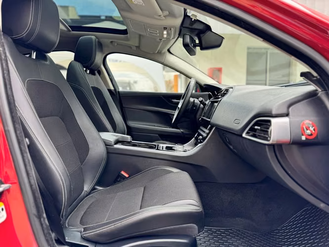JAGUAR XE 2.0I R-SPORT - 2016 | 4553 - Imagen 16