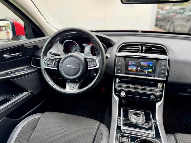 JAGUAR XE 2.0I R-SPORT - 2016 | 4553 - Imagen 19