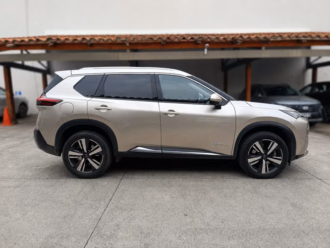 NISSAN X-TRAIL E-POWER EXCLUSIVE 3ROW AWD - 2024 | 4568 - Imagen 6
