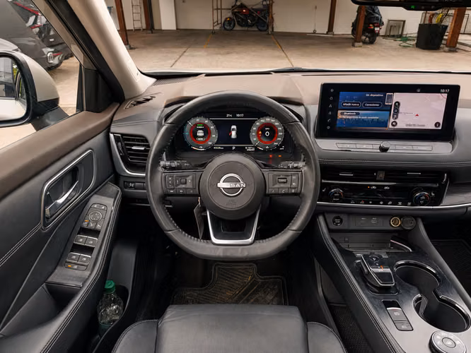 NISSAN X-TRAIL E-POWER EXCLUSIVE 3ROW AWD - 2024 | 4568 - Imagen 15