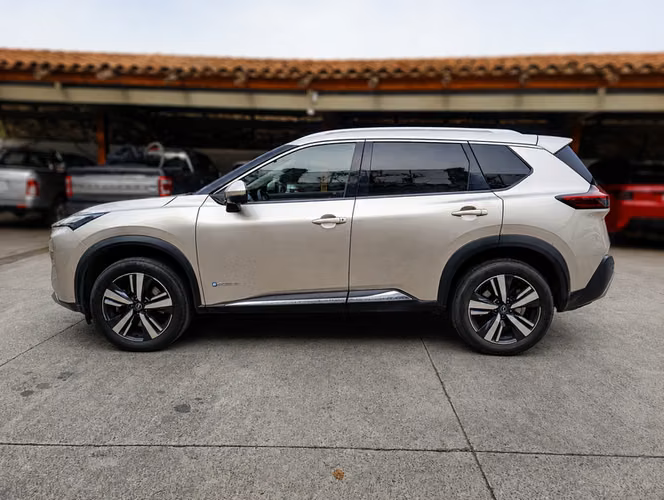 NISSAN X-TRAIL E-POWER EXCLUSIVE 3ROW AWD - 2024 | 4568 - Imagen 5