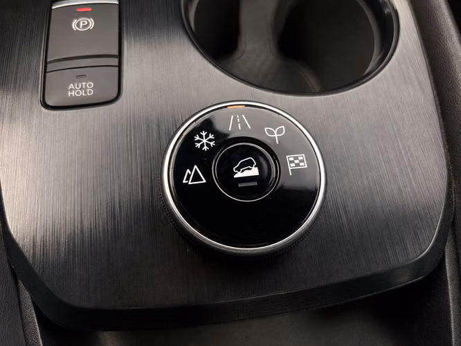 NISSAN X-TRAIL E-POWER EXCLUSIVE 3ROW AWD - 2024 | 4568 - Imagen 18