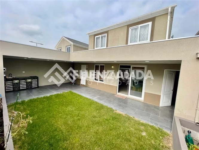 Casa en arriendo de 3 Dorm + 3 Baños + 3 Estac en P. Hurtado
