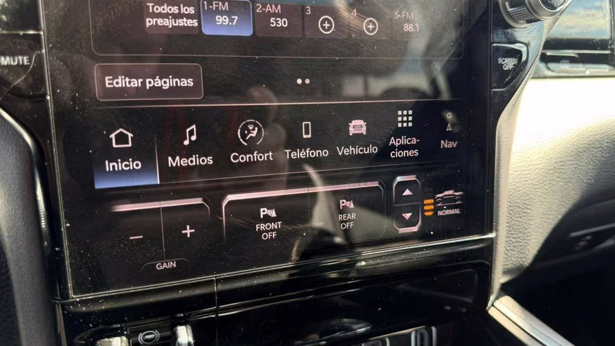 Ram 1500 Laramie LARAMIE 3.0T CREW CAB (2025) - Imagen 17