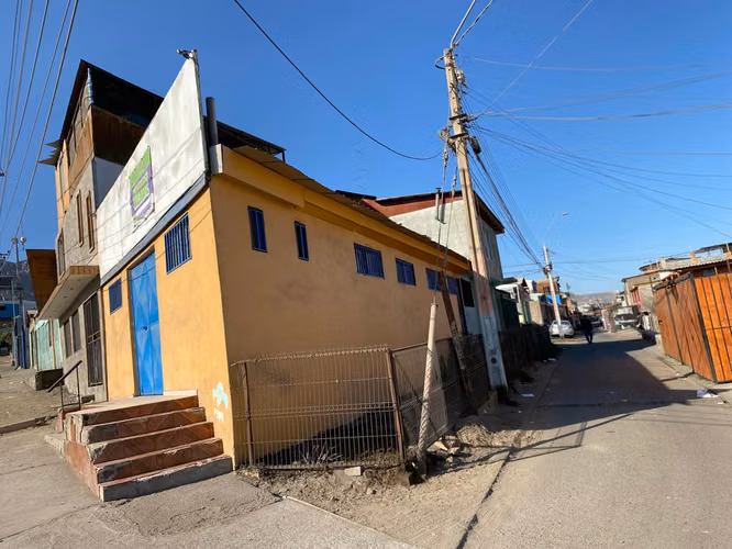 EN VENTA CASA DE 2/D, 4/B, CON BODEGA Y UN TEMPLOM AMPLIO SECTOR AV.BONILLA - Imagen 10
