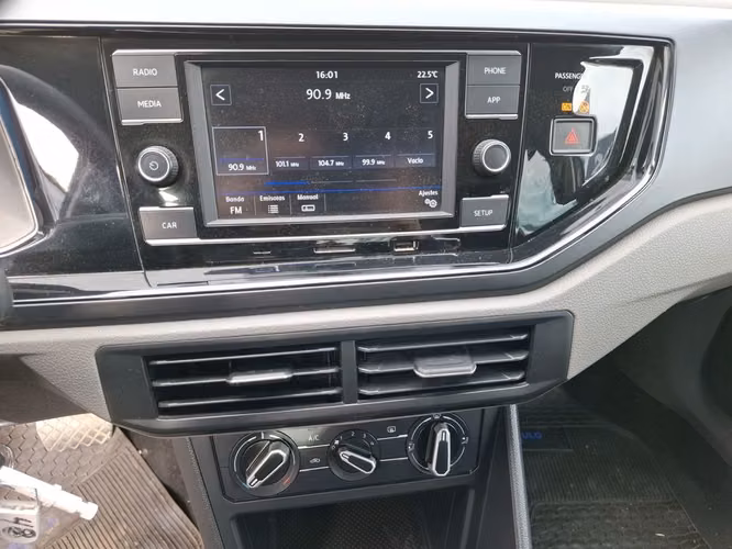 VOLKSWAGEN POLO 2023 - Imagen 17
