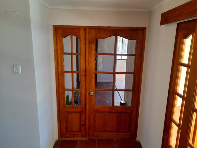 Casa, 5 dormitorios, con amplios y luminosos espacios frente al Jumbo