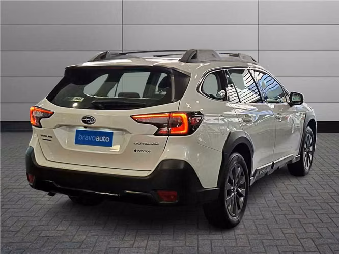 SUBARU OUTBACK 2023