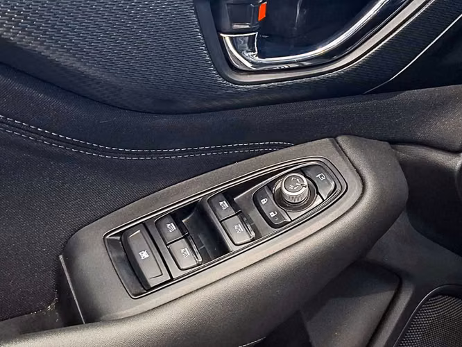 SUBARU OUTBACK 2023