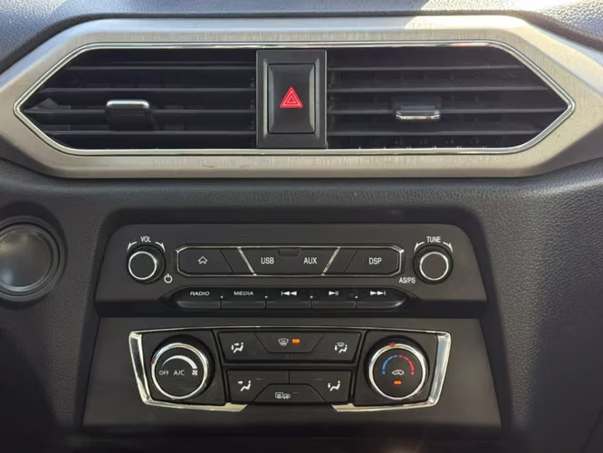 Dfsk 560 1.8 COMFORT 2R 4X2 MT 5P 2024