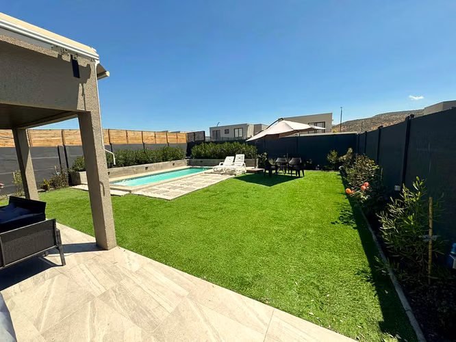 Casa 3D3B Con Piscina, Terraza Y Walk-in Closet, Colina