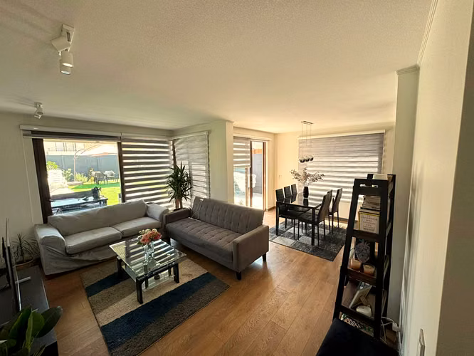 Casa 3D3B Con Piscina, Terraza Y Walk-in Closet, Colina