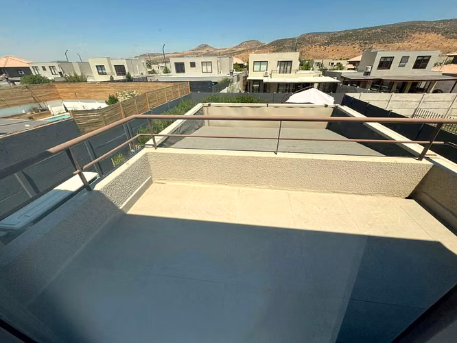 Casa 3D3B Con Piscina, Terraza Y Walk-in Closet, Colina