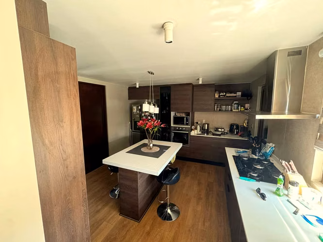Casa 3D3B Con Piscina, Terraza Y Walk-in Closet, Colina