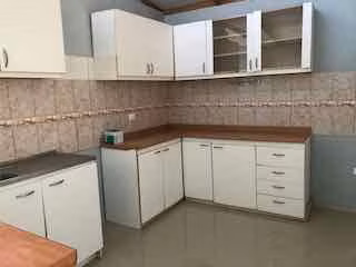 Arriendo Casa 2 Pisos - Sector Parque Centenario | $700.000