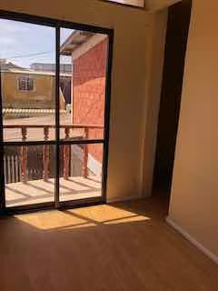 Arriendo Casa 2 Pisos - Sector Parque Centenario | $700.000