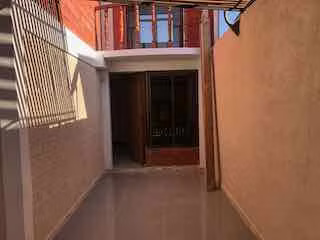 Arriendo Casa 2 Pisos - Sector Parque Centenario | $700.000