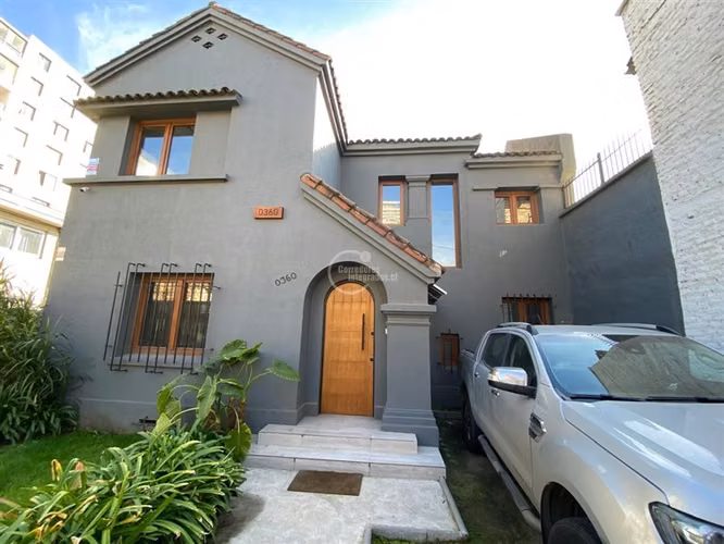 Casa remodelada apta comercio y oficina, arriendo en Ñuñoa