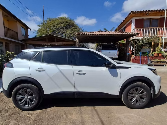 Peugeot 2008 año 2023 - Imagen 4