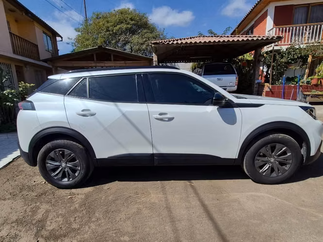 Peugeot 2008 año 2023 - Imagen 2