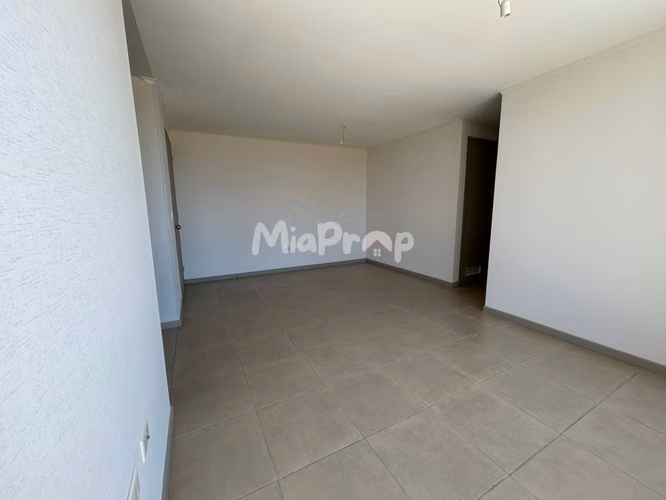 SE ARRIENDA DEPTO 3D2B CON ESTACIONAMIENTO SECTOR RESIDENCIAL - Imagen 5