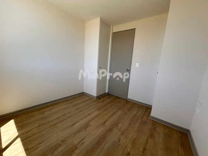 SE ARRIENDA DEPTO 3D2B CON ESTACIONAMIENTO SECTOR RESIDENCIAL - Imagen 14