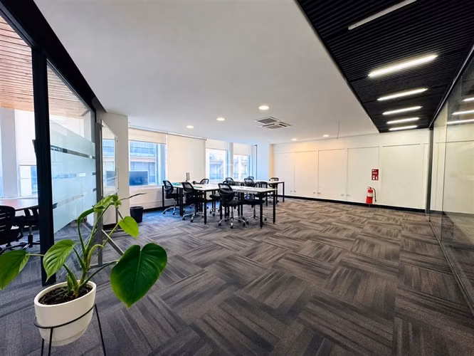 7 privados, sala de reuniones, 4 baños, 1 estac, Santiago - Imagen 10