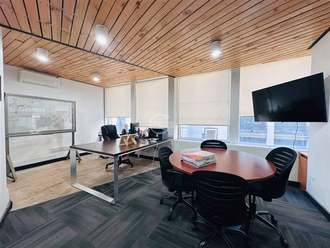 7 privados, sala de reuniones, 4 baños, 1 estac, Santiago - Imagen 11