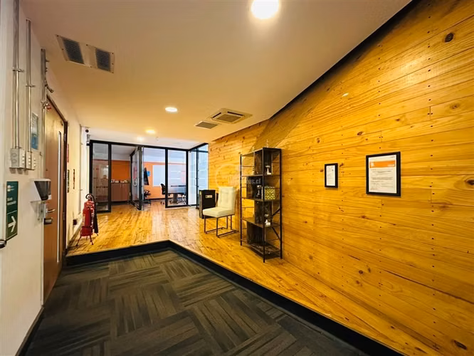 7 privados, sala de reuniones, 4 baños, 1 estac, Santiago