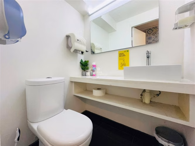 7 privados, sala de reuniones, 4 baños, 1 estac, Santiago - Imagen 7