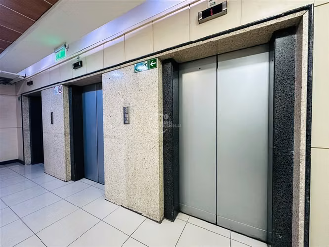 7 privados, sala de reuniones, 4 baños, 1 estac, Santiago - Imagen 20