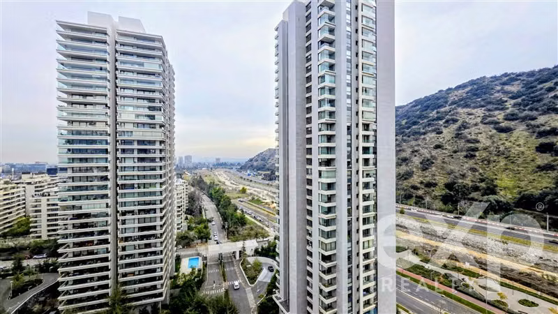 Departamento en venta de 3 dorm. en Vitacura